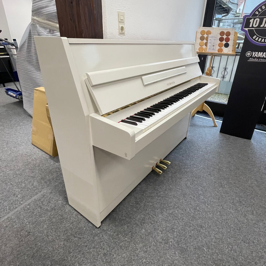 Yamaha Klavier Mod. LU 101 weiss matt Occasion Bj. 1987, sehr guter Zustand, made in Japan (gebraucht)