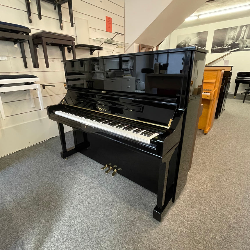 Yamaha Klavier U3 schwarz poliert Bj. 2013 (gebraucht) - Musik-Ebert Gmbh