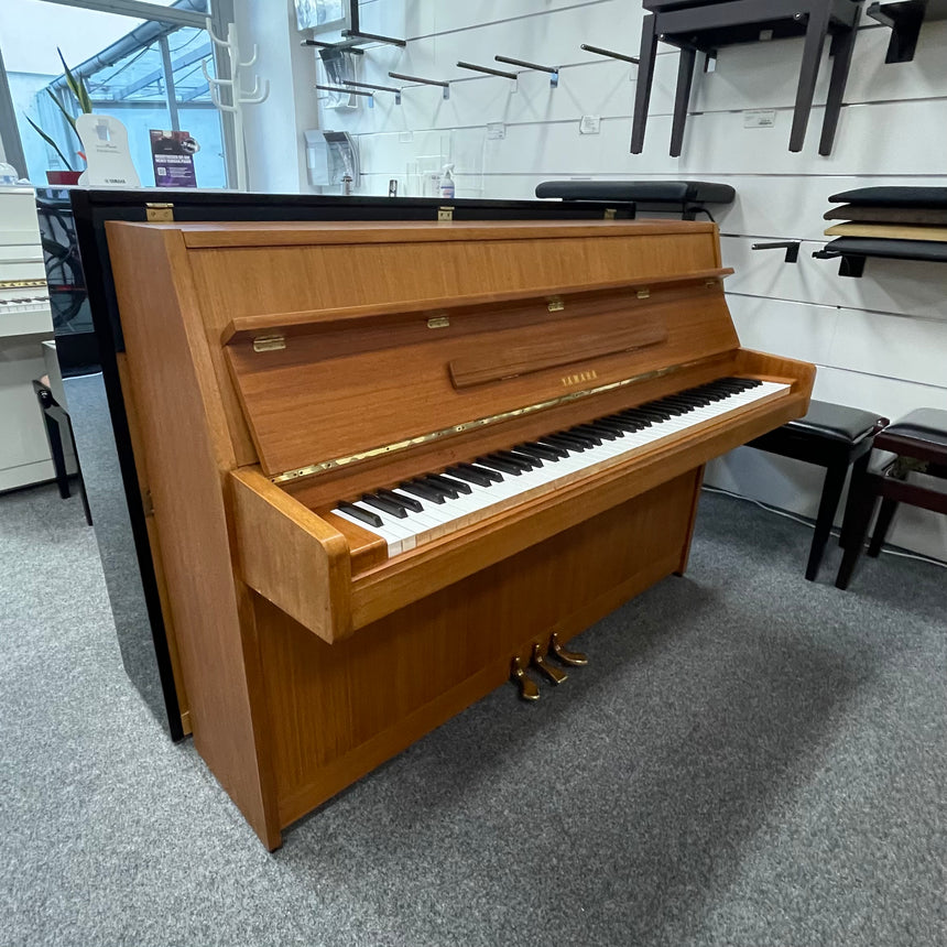 Yamaha Klavier M1J Nussbaum Bj. 1978 (gebraucht)