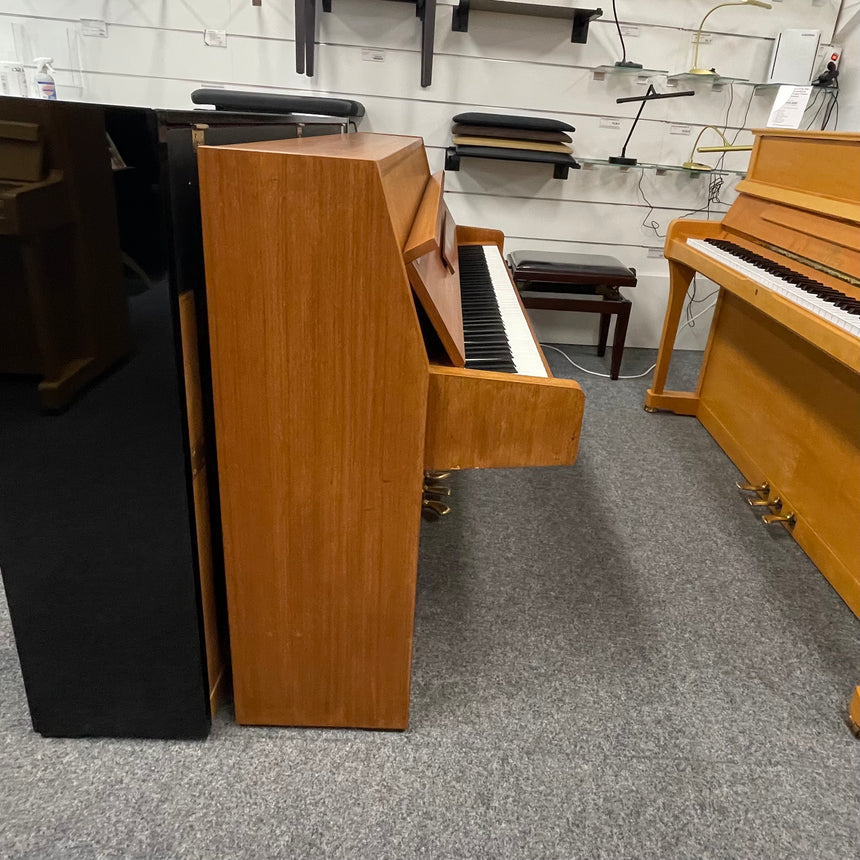 Yamaha Klavier M1J Nussbaum Bj. 1978 (gebraucht)