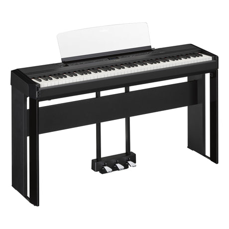 Yamaha P-525 Black Bundle avec support, pédales et écouteurs