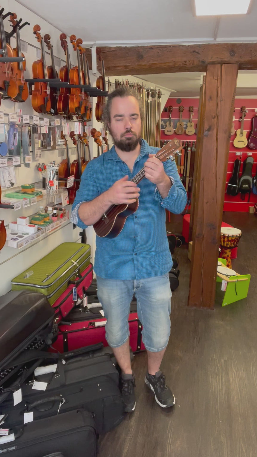 Leho LHUC-ALEB Ukulele Concert mit Tasche